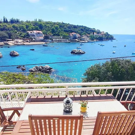 By The Sea - Ana Apartment