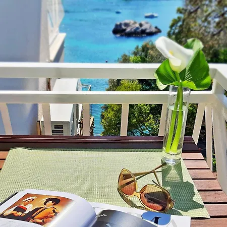 Apartment By The Sea - Ana Molunat