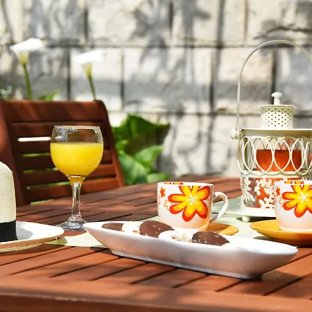 Apartment By The Sea - Ana Molunat