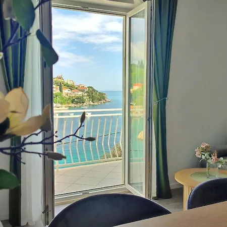 By The Sea - Ana Apartamento