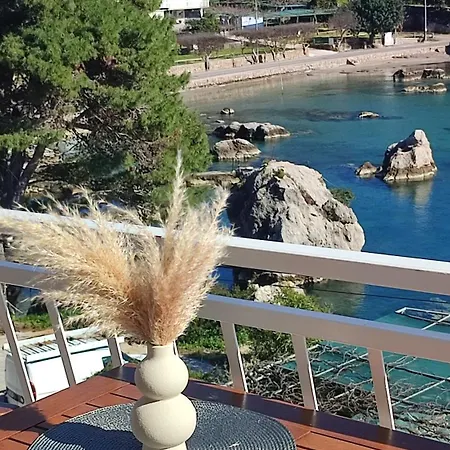 By The Sea - Ana Apartment Molunat