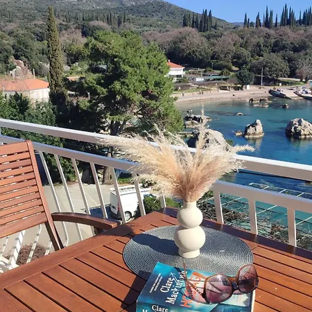 By The Sea - Ana Apartment Molunat