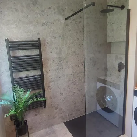 By The Sea - Ana Apartment *