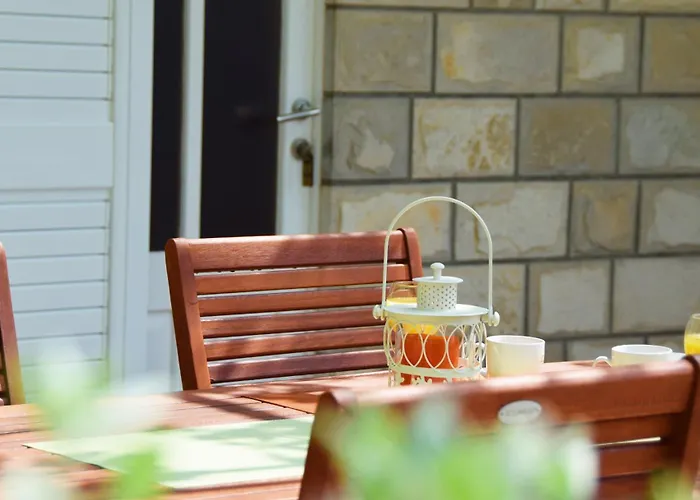 By The Sea - Ana Apartment Molunat